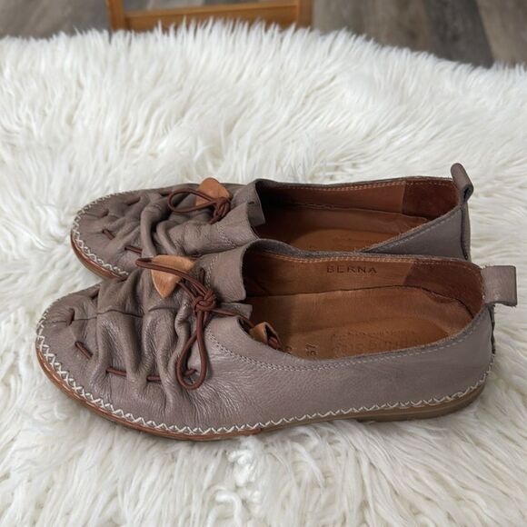 SPRING STEP GENUINE LEATHER FLATS SHOES .BERNA SIZE 37 - Picture 2 of 9